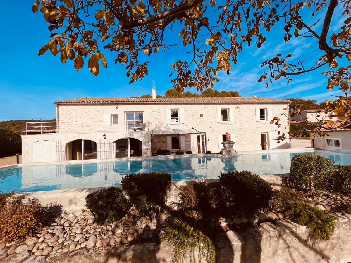 Domaine Amourella Aparthotel Lambesc Exterior photo